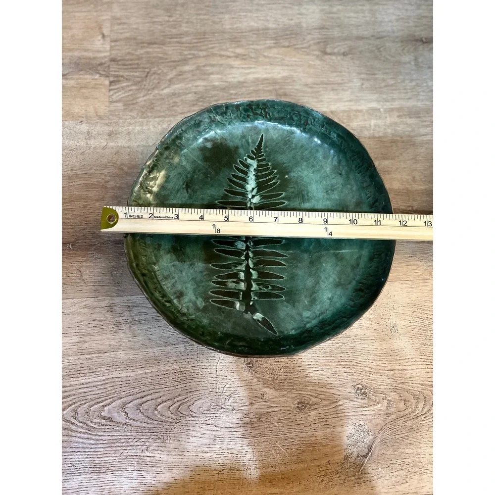 Handmade‎ Studio Pottery Fern Leaf Green Glazed Terracotta Tripod Bowl 11.5 inch